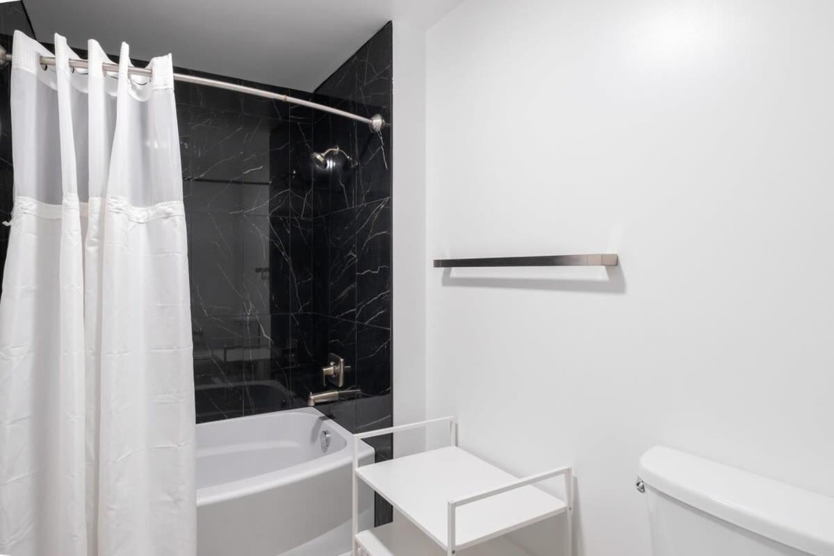 4B 2Ba Luxury Central Apartment With Gym Charlotte Extérieur photo